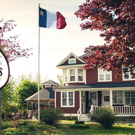 Complexe D'Hebergement La Maison Touristique Dugas Каракет Экстерьер фото