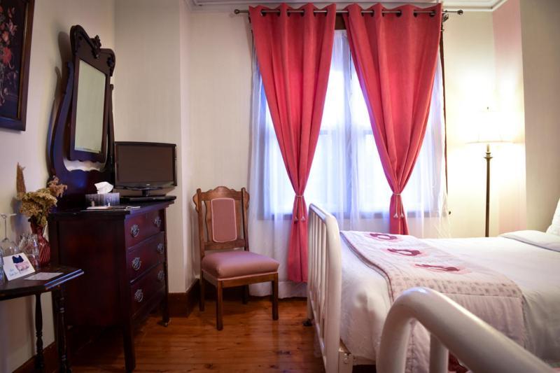 Complexe D'Hebergement La Maison Touristique Dugas Каракет Экстерьер фото